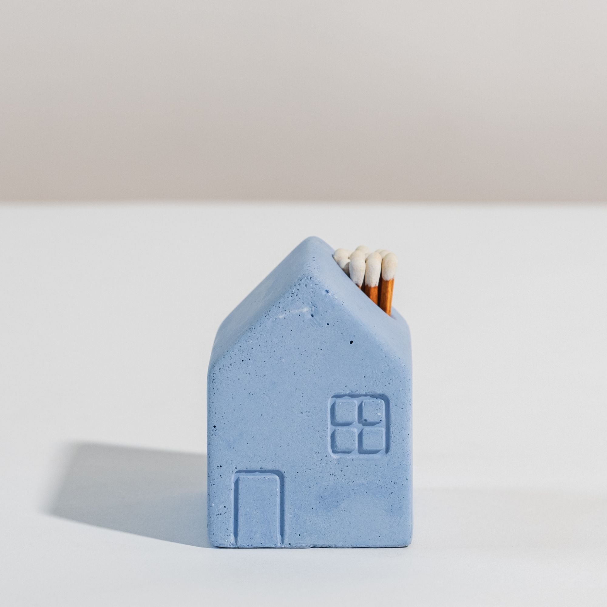 Albastru-casuta-decorativa-aprinzator-chibrituri-colorate-handmade-beton-decorativ-odysseecandles-6.jpg