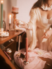 Porcelain fire extinguisher